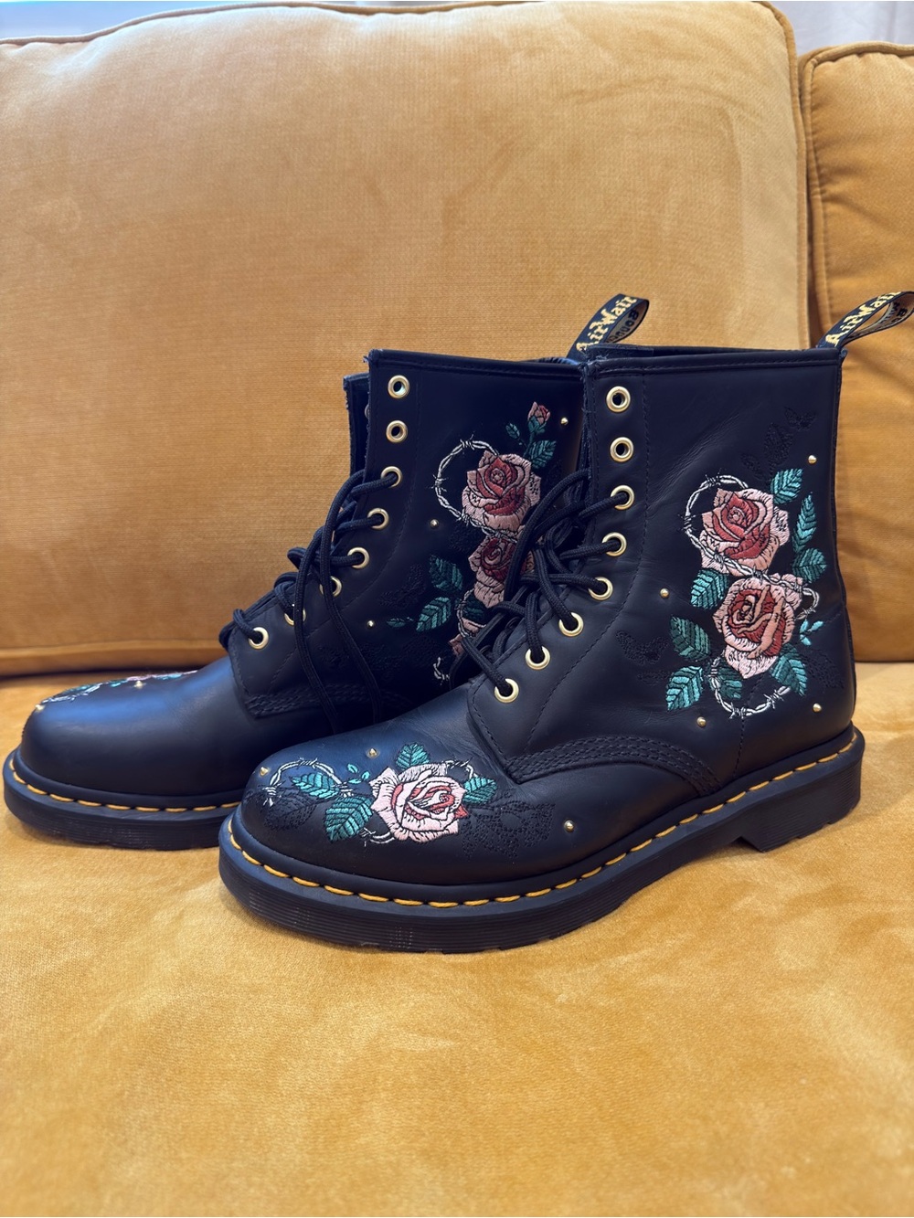 Dr. Martens Vonda Chain II 1460
